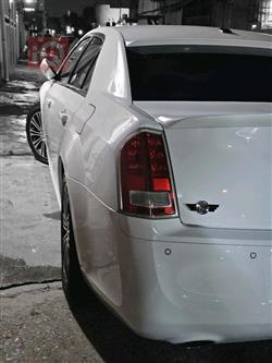 كرايسلر 300